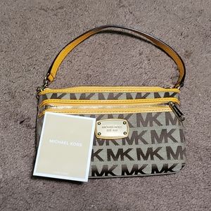 New Michael Kors Wristlet - Orange/Brown